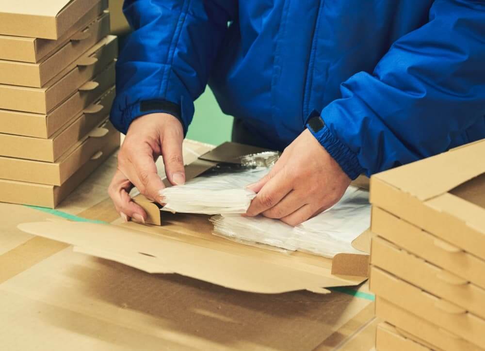 梱包作業中